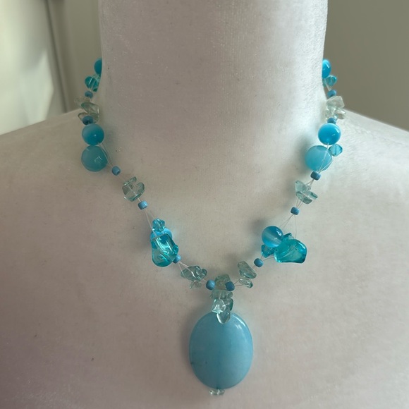 Blue glass beaded necklace - Picture 1 of 7